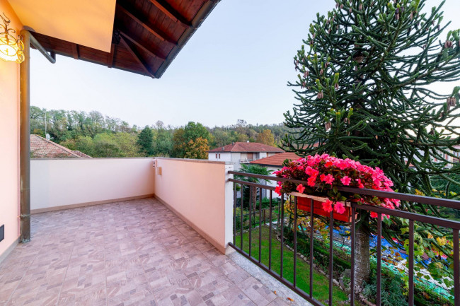 Villa in vendita a Besozzo