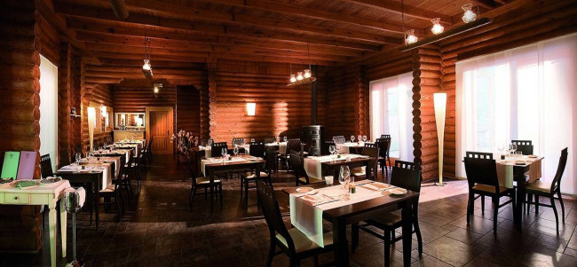 Attività commerciale in vendita a Valganna