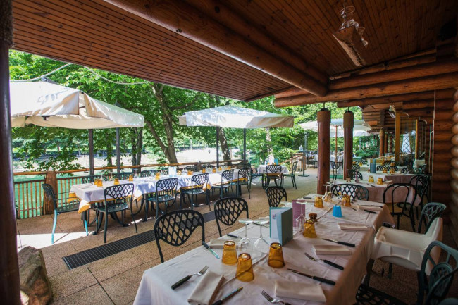 Attività commerciale in vendita a Valganna