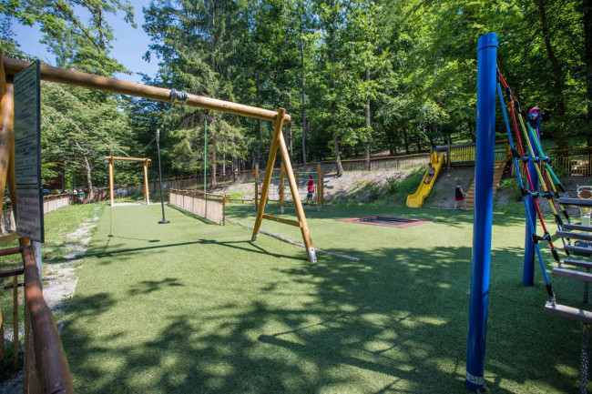 Attività commerciale in vendita a Valganna