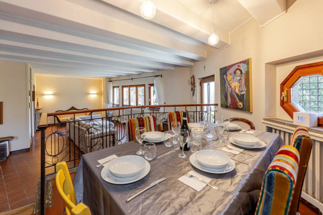 Villa in vendita a Montegrino Valtravaglia