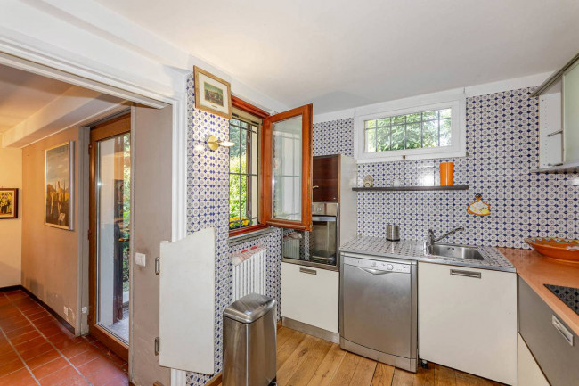 Villa in vendita a Montegrino Valtravaglia