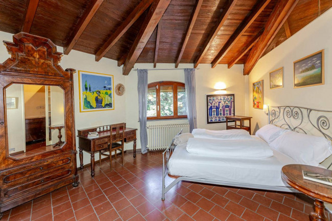 Villa in vendita a Montegrino Valtravaglia