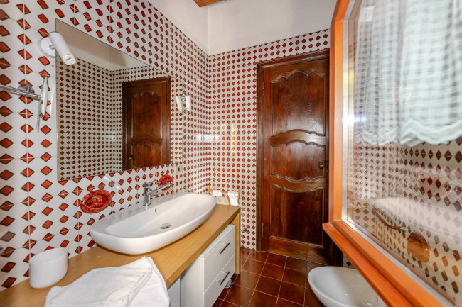 Villa in vendita a Montegrino Valtravaglia