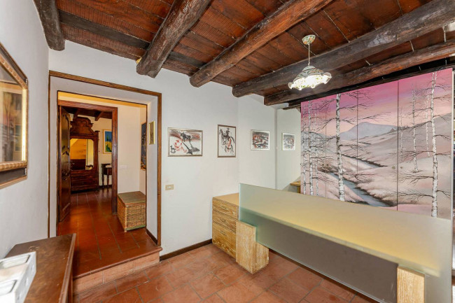 Villa in vendita a Montegrino Valtravaglia