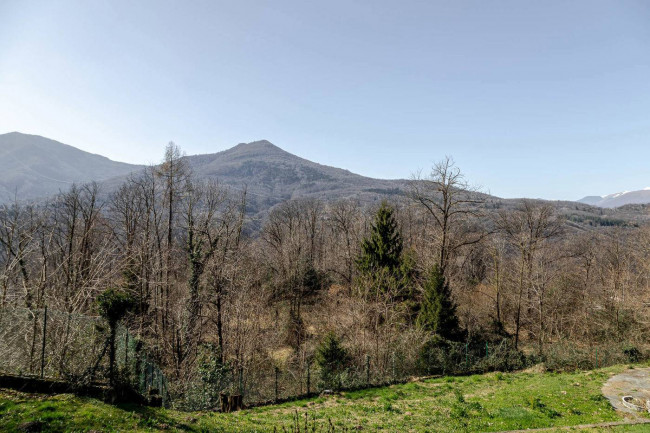 Villa in vendita a Montegrino Valtravaglia