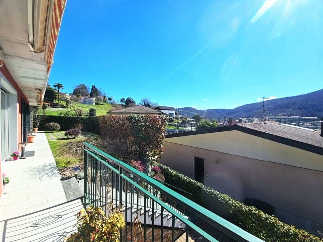 Villa in vendita a Brezzo di Bedero