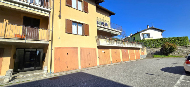 Appartamento in vendita a Gemonio
