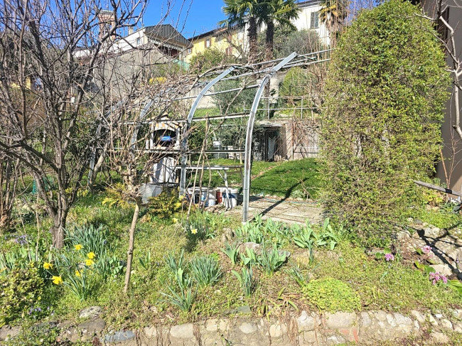 Appartamento in vendita a Gemonio