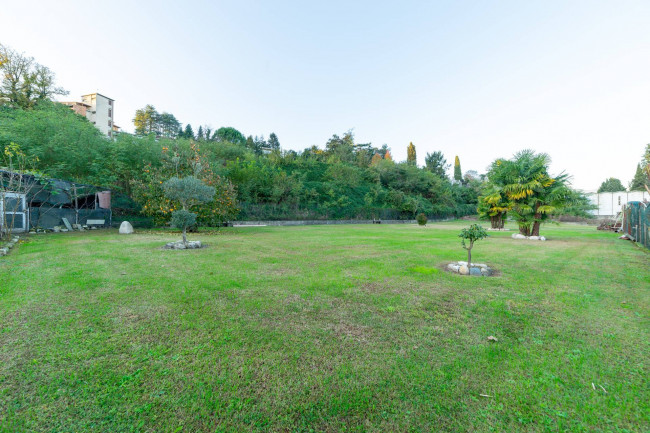 Terreno edificabile in vendita a Besozzo