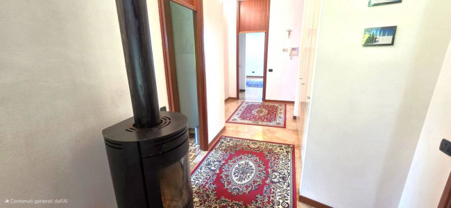 Villa in vendita a Comerio
