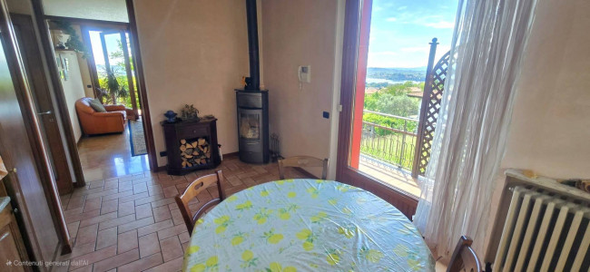 Villa in vendita a Comerio