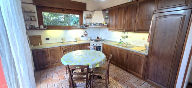 Villa in vendita a Comerio