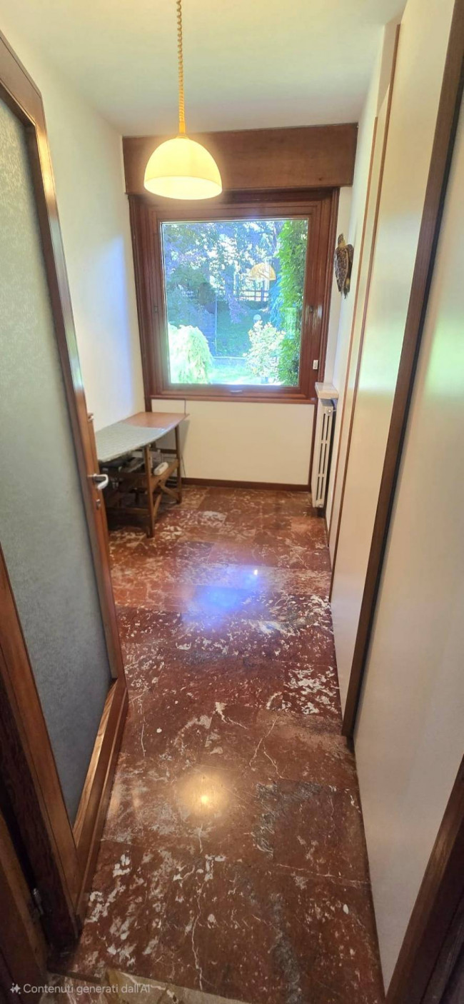 Villa in vendita a Comerio