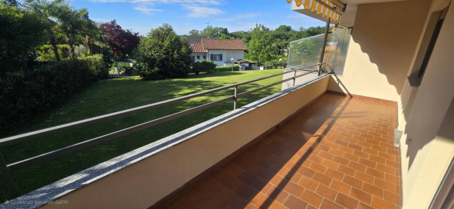 Appartamento in vendita a Laveno-Mombello
