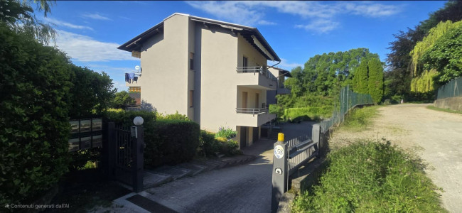 Appartamento in vendita a Laveno-Mombello
