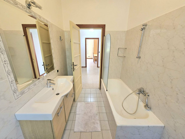 Villa in vendita a Laveno-Mombello