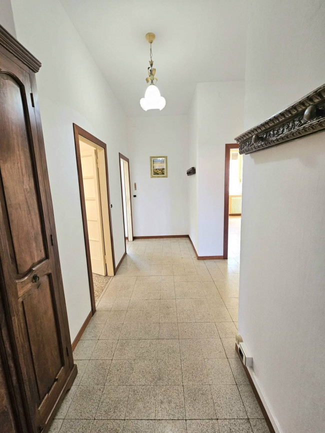 Villa in vendita a Laveno-Mombello