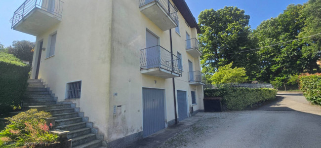 Villa in vendita a Laveno-Mombello