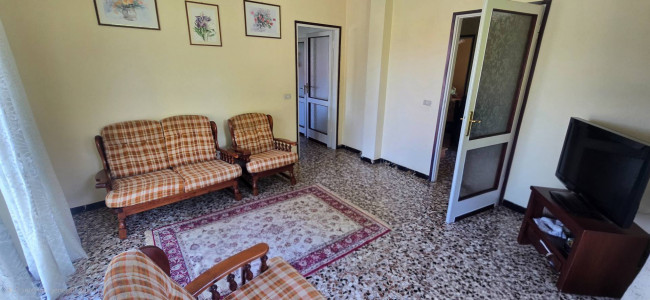 Villa in vendita a Laveno-Mombello