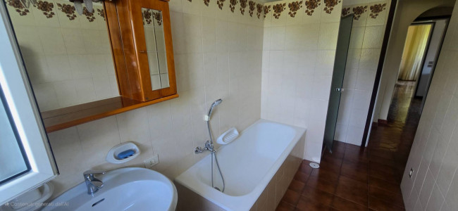Villa in vendita a Laveno-Mombello