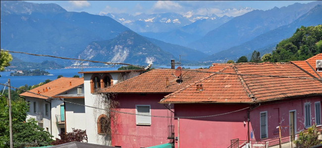 Villa in vendita a Laveno-Mombello