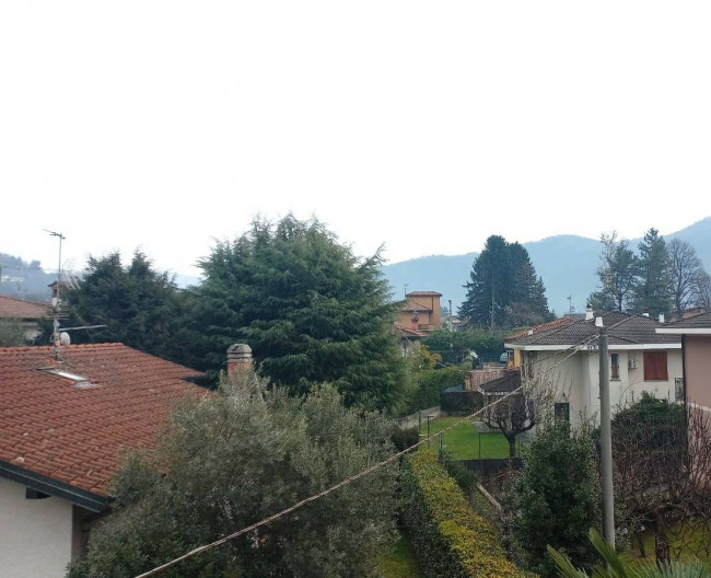 Appartamento in vendita a Cuveglio
