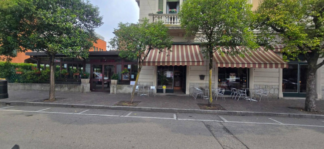 Attività commerciale in vendita a Laveno-Mombello
