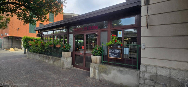 Attività commerciale in vendita a Laveno-Mombello