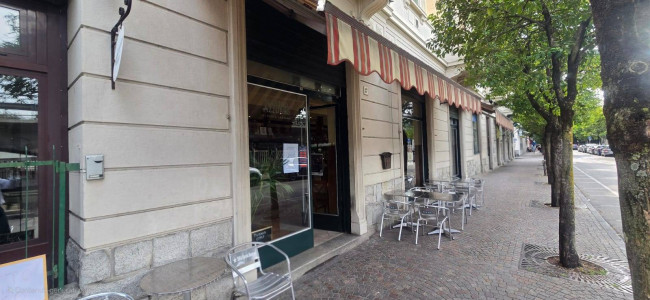 Attività commerciale in vendita a Laveno-Mombello