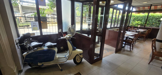 Attività commerciale in vendita a Laveno-Mombello