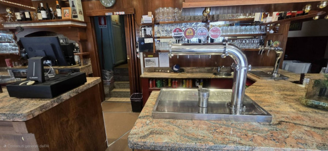 Attività commerciale in vendita a Laveno-Mombello