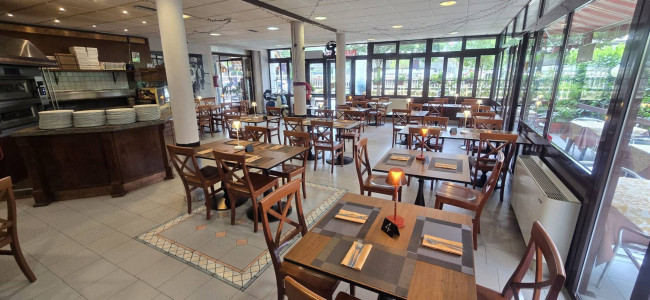 Attività commerciale in vendita a Laveno-Mombello