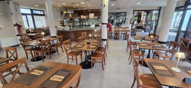 Attività commerciale in vendita a Laveno-Mombello