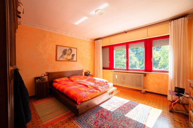 Villa in vendita a Cocquio-Trevisago