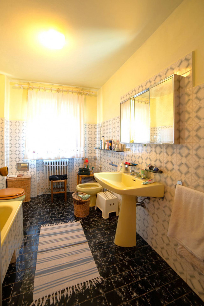 Villa in vendita a Cocquio-Trevisago