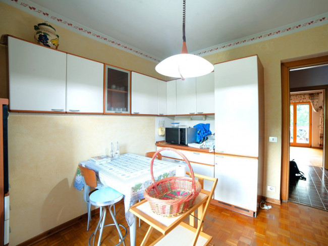 Villa in vendita a Cocquio-Trevisago