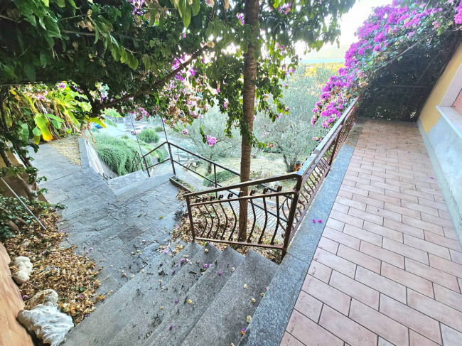 Villa in vendita a Besozzo