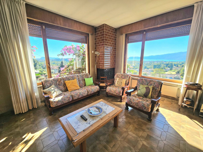 Villa in vendita a Besozzo