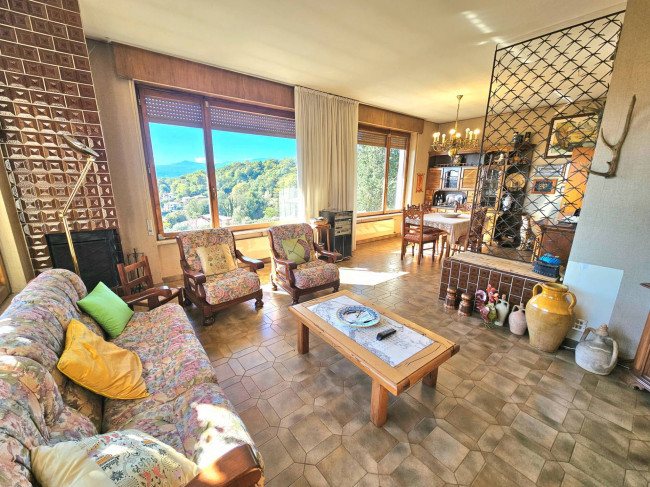 Villa in vendita a Besozzo