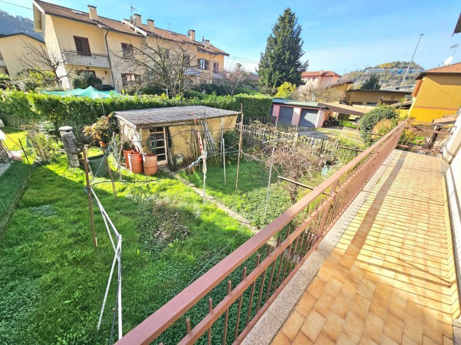 Casa singola in vendita a Laveno-Mombello