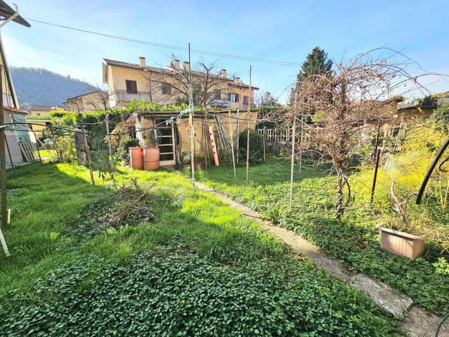 Casa singola in vendita a Laveno-Mombello