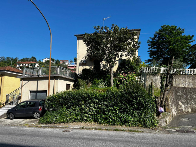 Bifamiliare in vendita a Vezzano Ligure