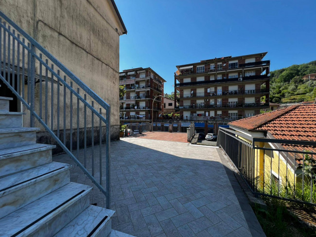Bifamiliare in vendita a Vezzano Ligure