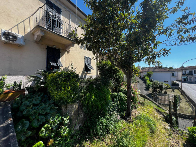 Bifamiliare in vendita a Vezzano Ligure