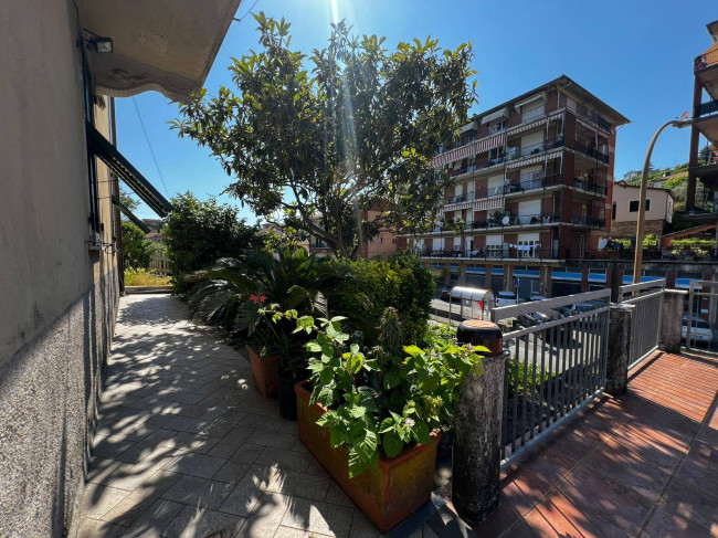 Bifamiliare in vendita a Vezzano Ligure