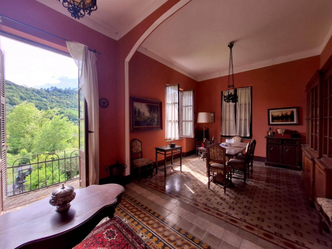 Villa in vendita a Calice al Cornoviglio