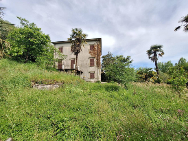 Villa in vendita a Calice al Cornoviglio