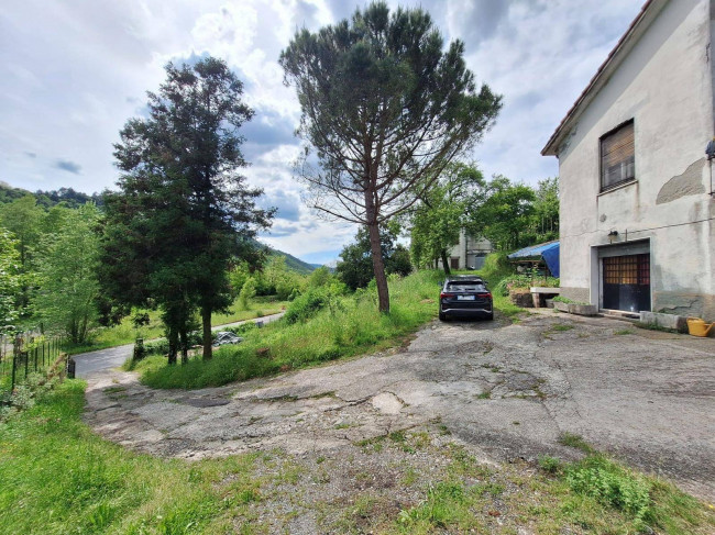 Villa in vendita a Calice al Cornoviglio