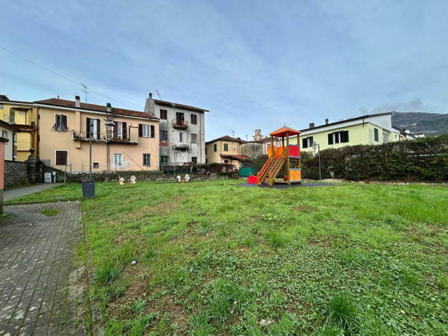 Appartamento in vendita a Follo